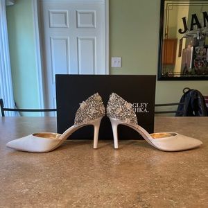 Badgley Mischka
Women's Bohemia Embellished Pumps